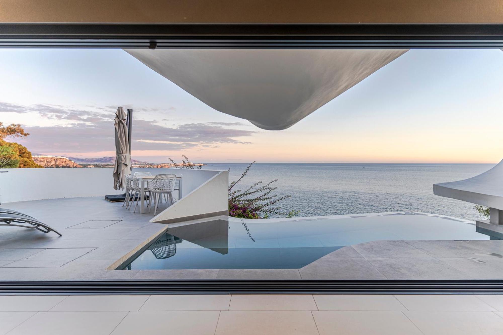 Rentitspain Casa Del Acantilado Piscina Climatizada Salobrena Ngoại thất bức ảnh